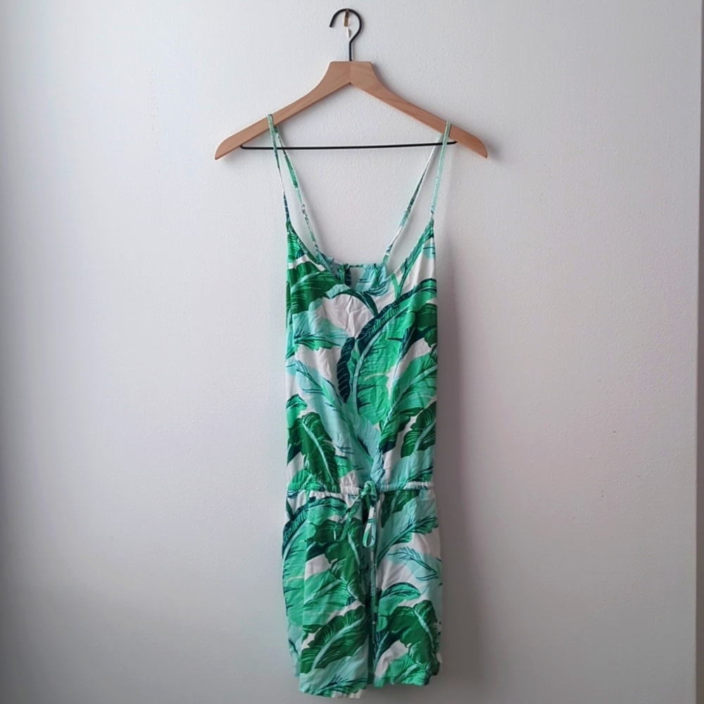 ❤️ Palm Leaf Old Navy women's romper size L